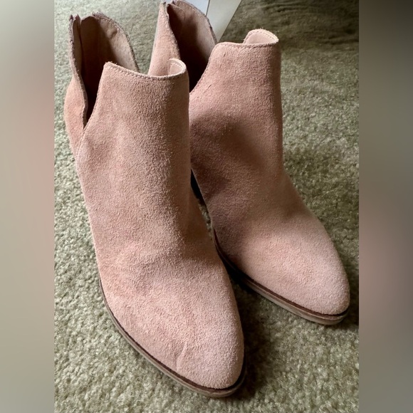 DV by Dolce Vita Shoes - Dolce Vida DV8 Tan Booties Sz 6